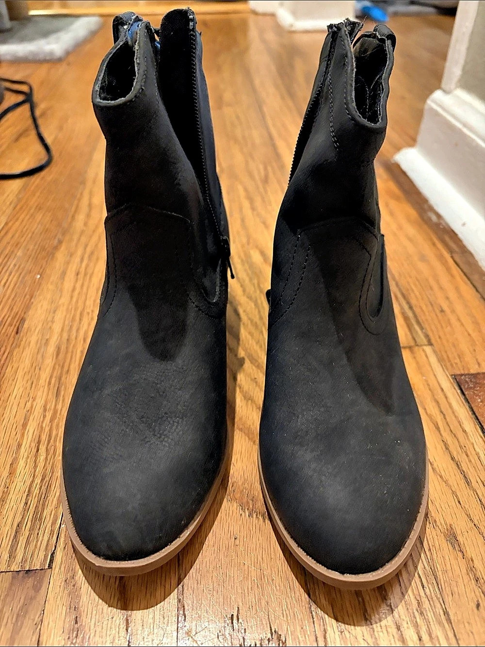 Old Navy Faux-Suede Western Ankle Boots Black US 5